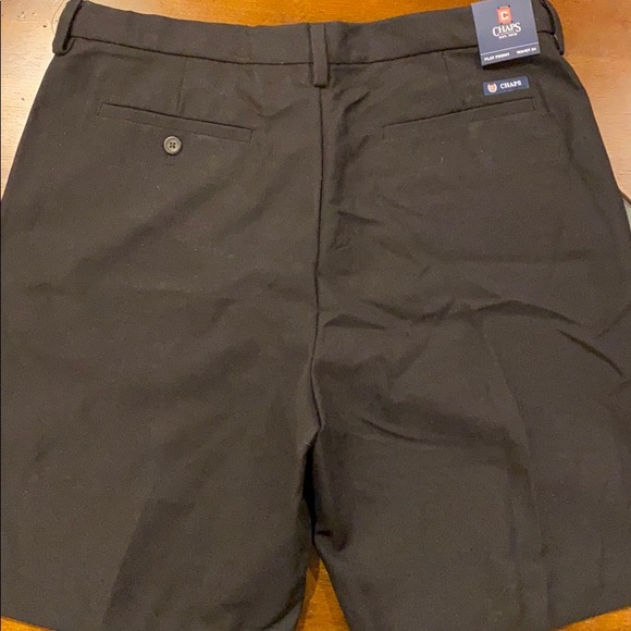 CHAPS flat front short - Picture 3 of 3